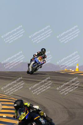 media/Oct-08-2023-CVMA (Sun) [[dbfe88ae3c]]/Race 3 Amateur Supersport Middleweight/